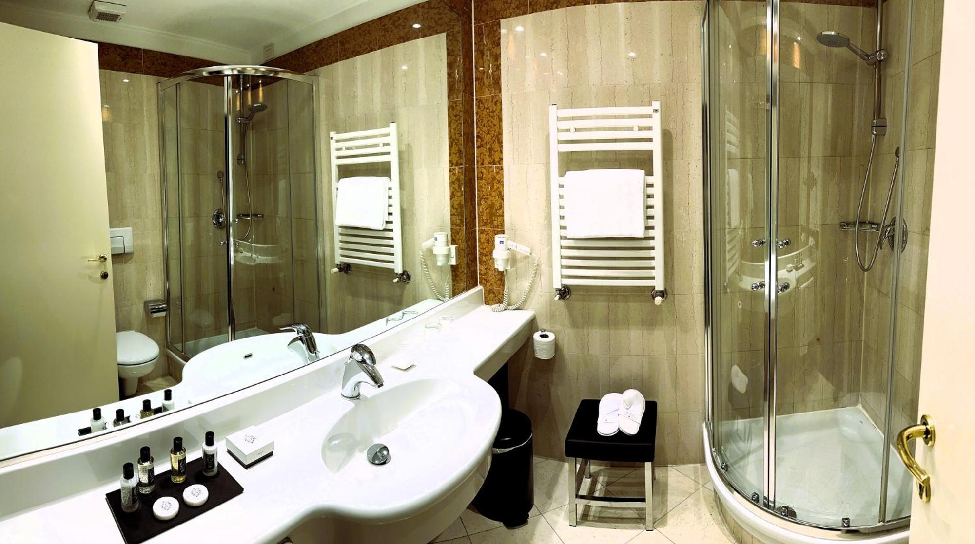 The Regency Sure Hotel Collection By Best Western Lissone Habitación foto